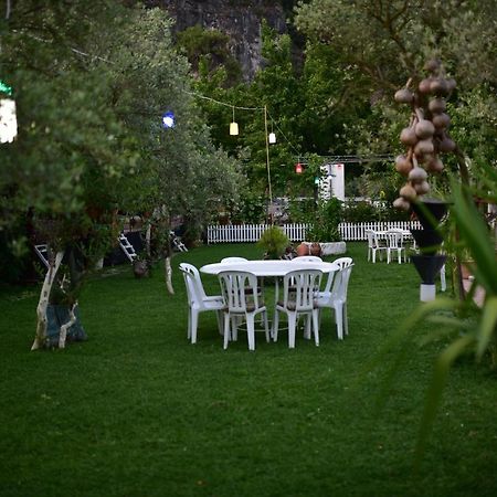 Guentur Hotel & Restaurant Гьочек Екстериор снимка