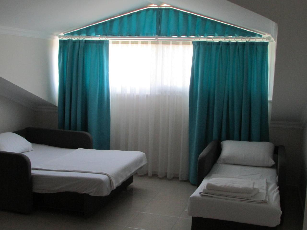 Guentur Hotel & Restaurant Гьочек Екстериор снимка